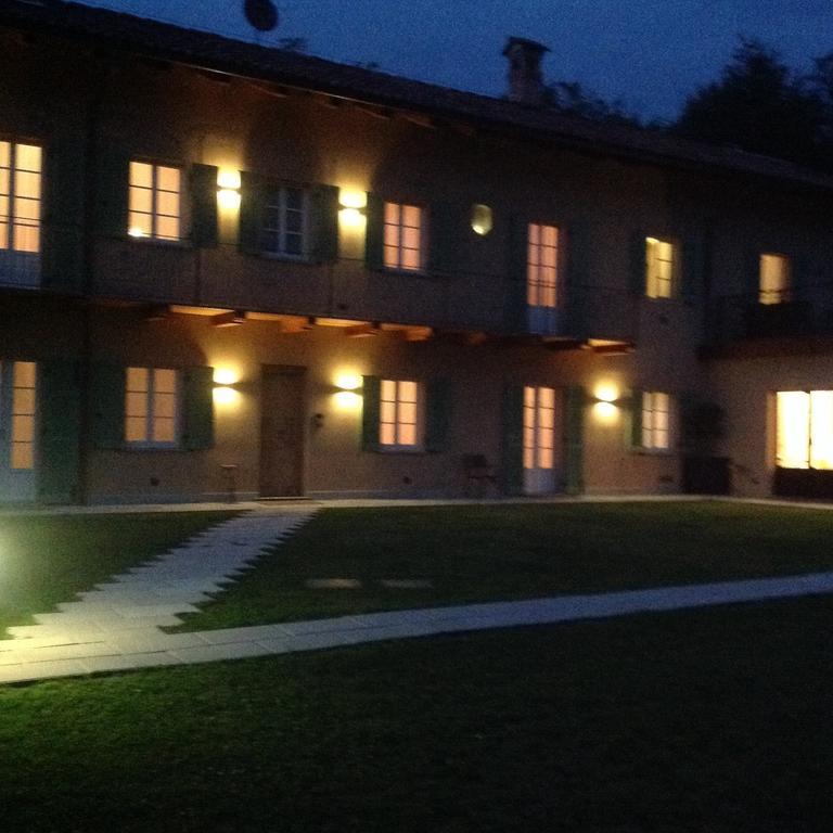 Villa Sangrato 1883 à Monteu Roero Chambre photo